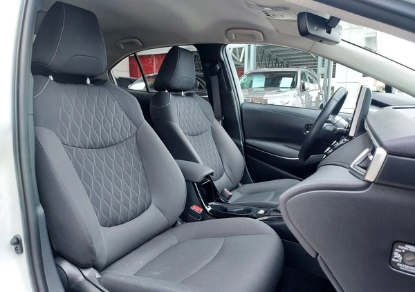Toyota Corolla cena 93900 przebieg: 106500, rok produkcji 2021 z Piaski małe 277